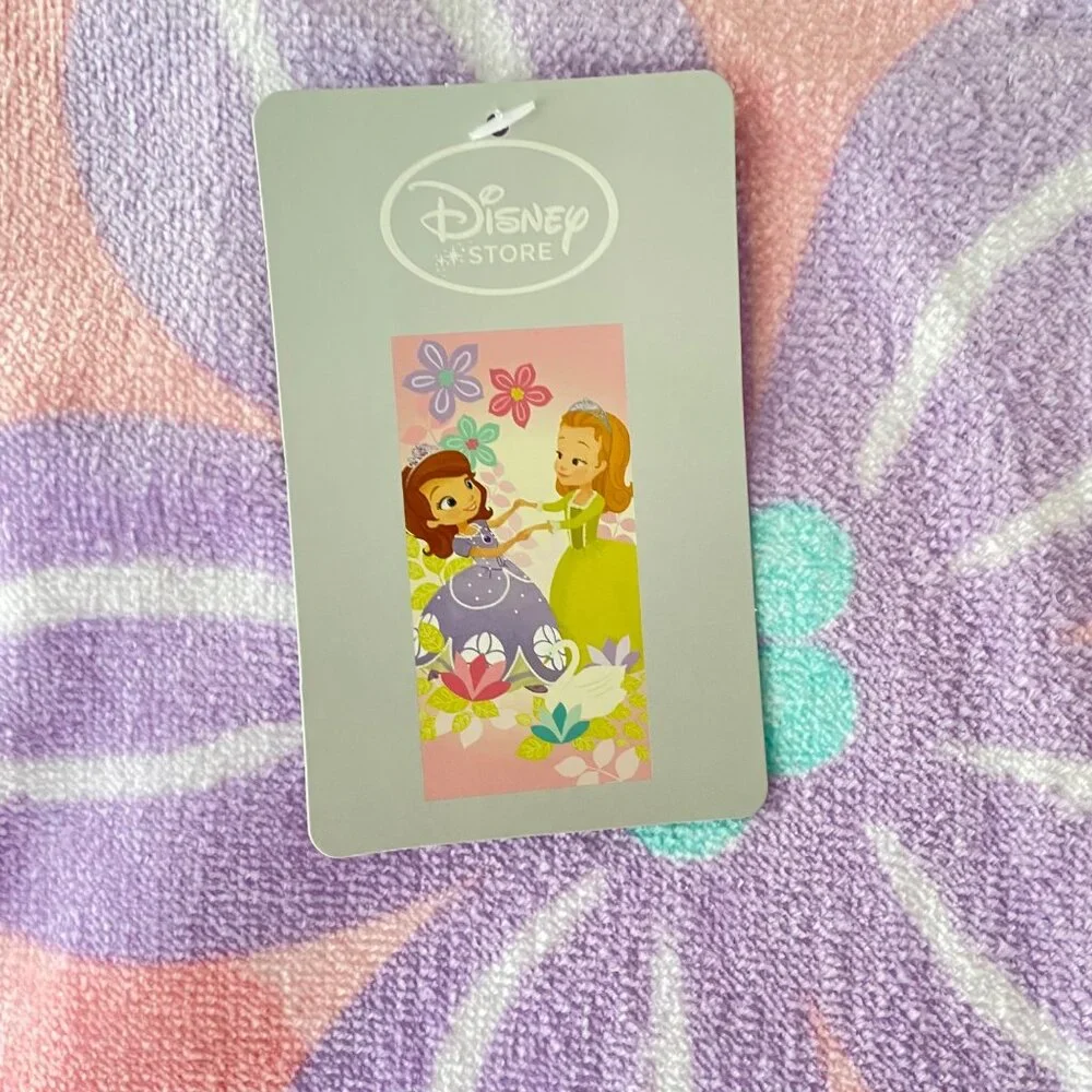 Disney Store Sofia the First Sofia and Amber Beach Towel